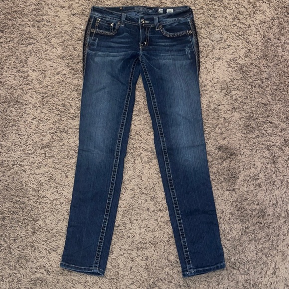 Women’s Miss Me Skinny Jeans - Picture 1 of 5